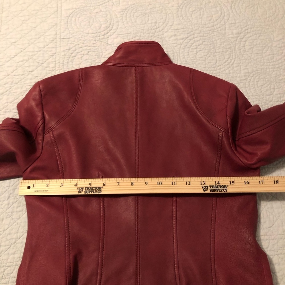 Banana Republic leather jacket. Size small. - Picture 12 of 14